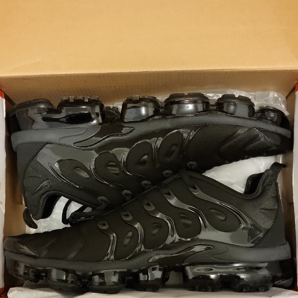Nike Black VaporMax Plus Sneakers